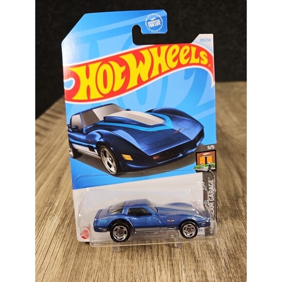 Hot Wheels Corvette Stingray HW Dream Garage Blue Diecast Toy Car 2024 - Picture 1 of 5